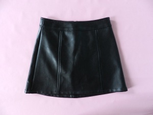 Black Vinyl Mini Skirt Styles