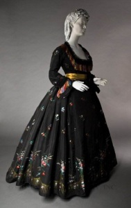 Victorian Era Evening Dress Ideas